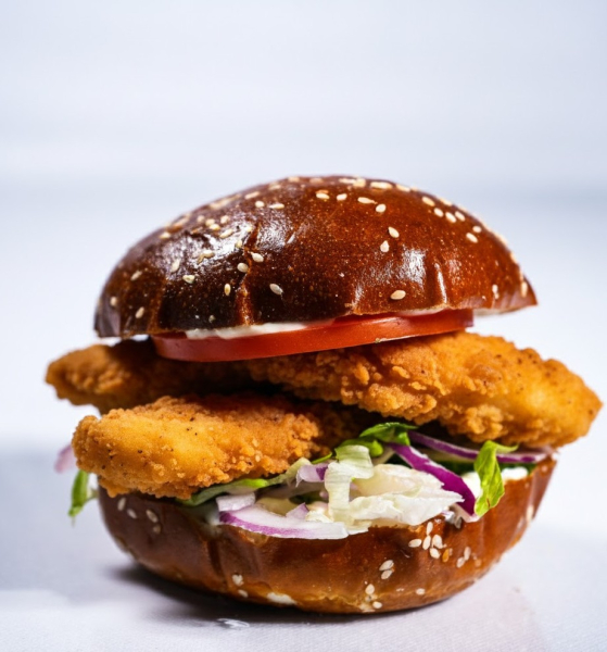 Crispy chicken burger