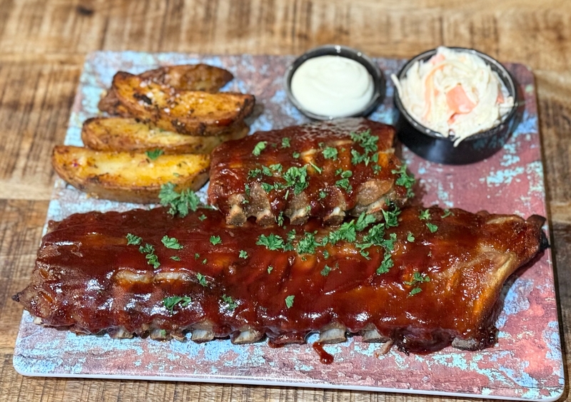 Kødfulde & langtidsstegte spareribs