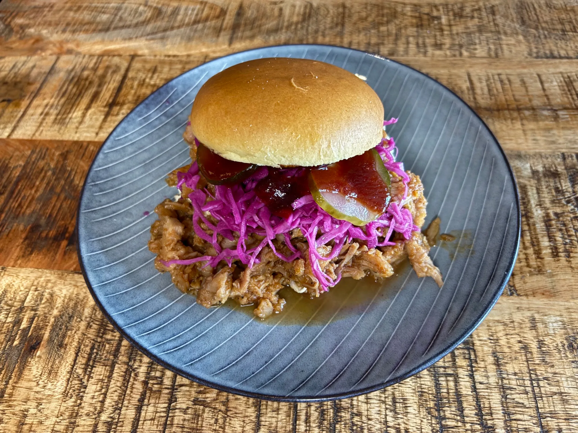 PULLED CHICKEN BBQ SANDWICH