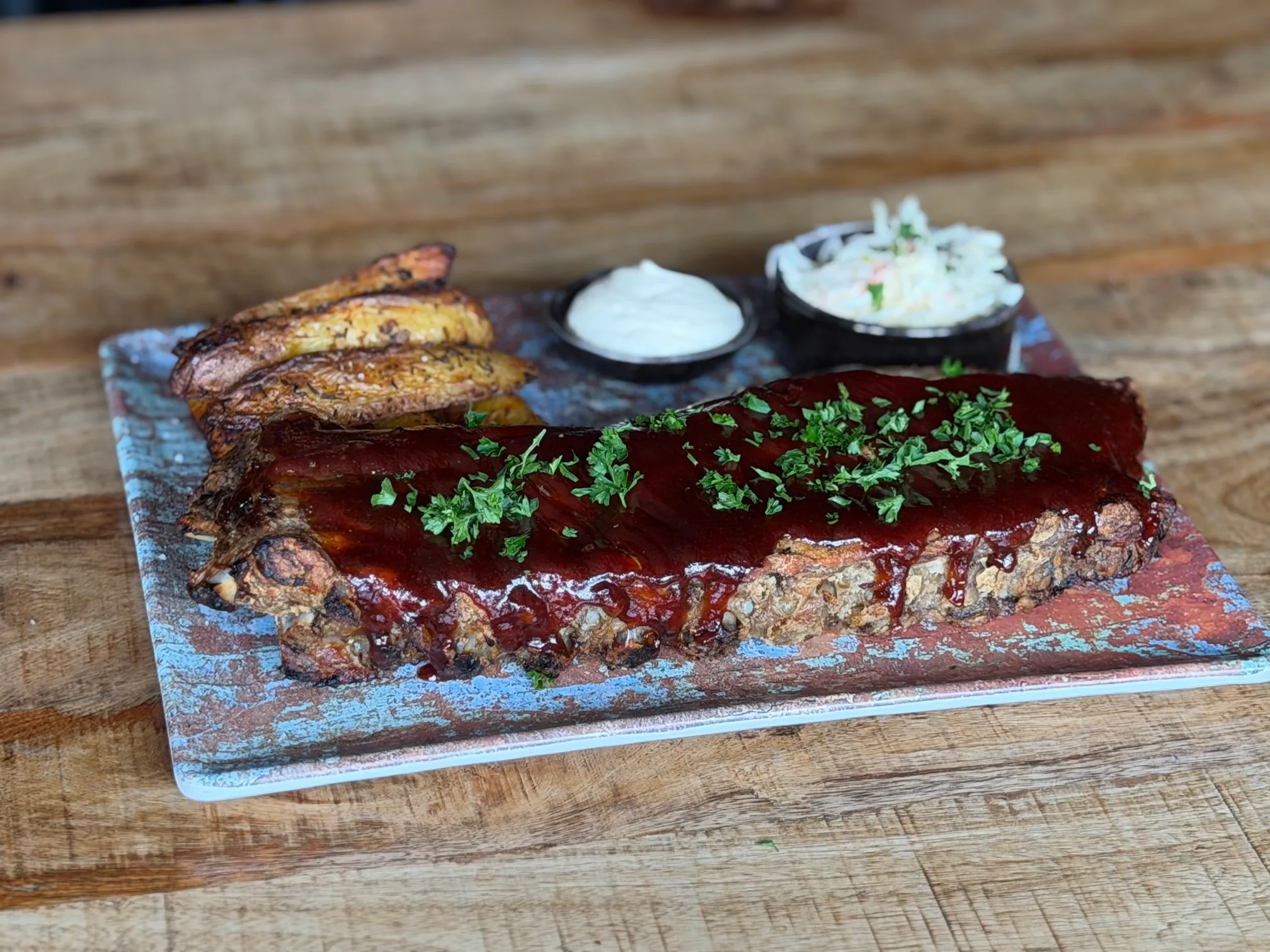 Kødfulde & langtidsstegte spareribs